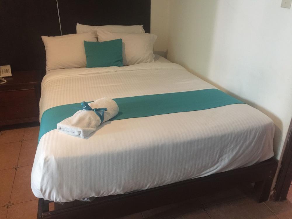 Via Espana 3* Panama City